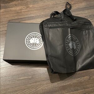 Canada Goose Black & Silver Gift Box with brand NEW garment bag